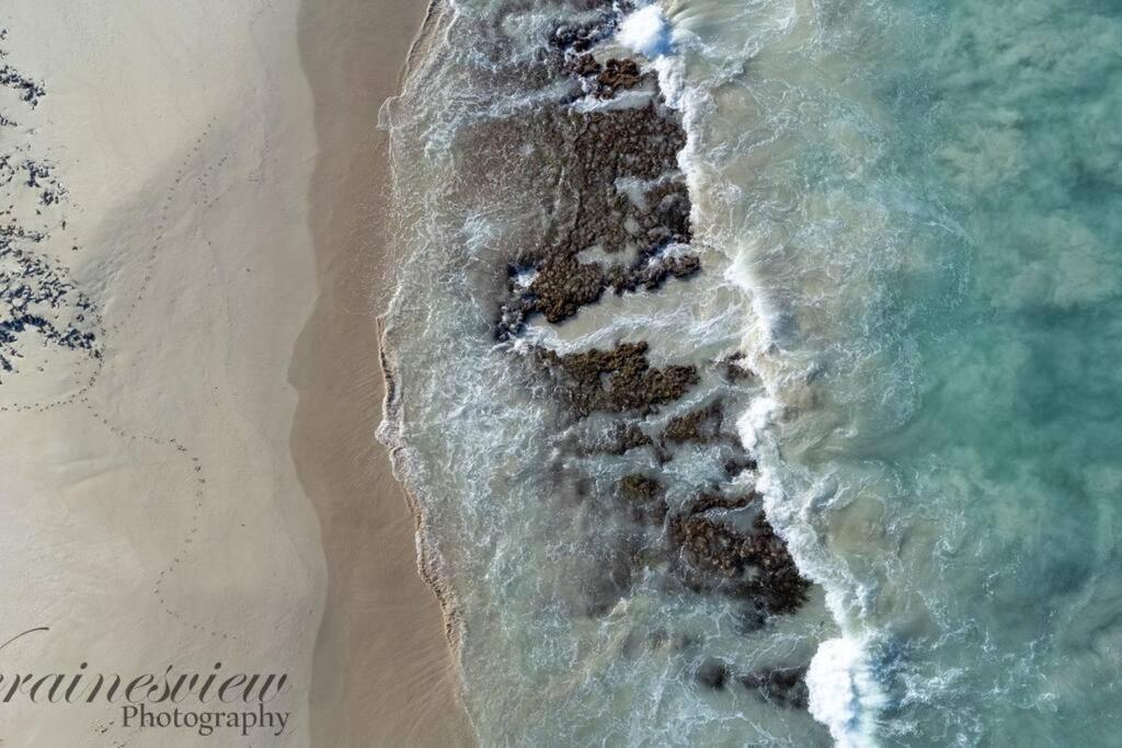 Shabby Chic Shack - 2 Bedroom Beach Cottage Yanchep Bagian luar foto