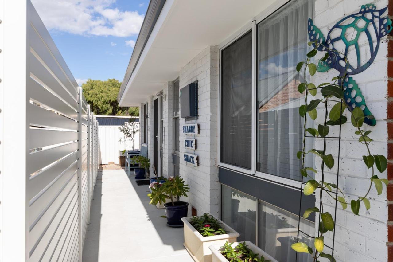Shabby Chic Shack - 2 Bedroom Beach Cottage Yanchep Bagian luar foto